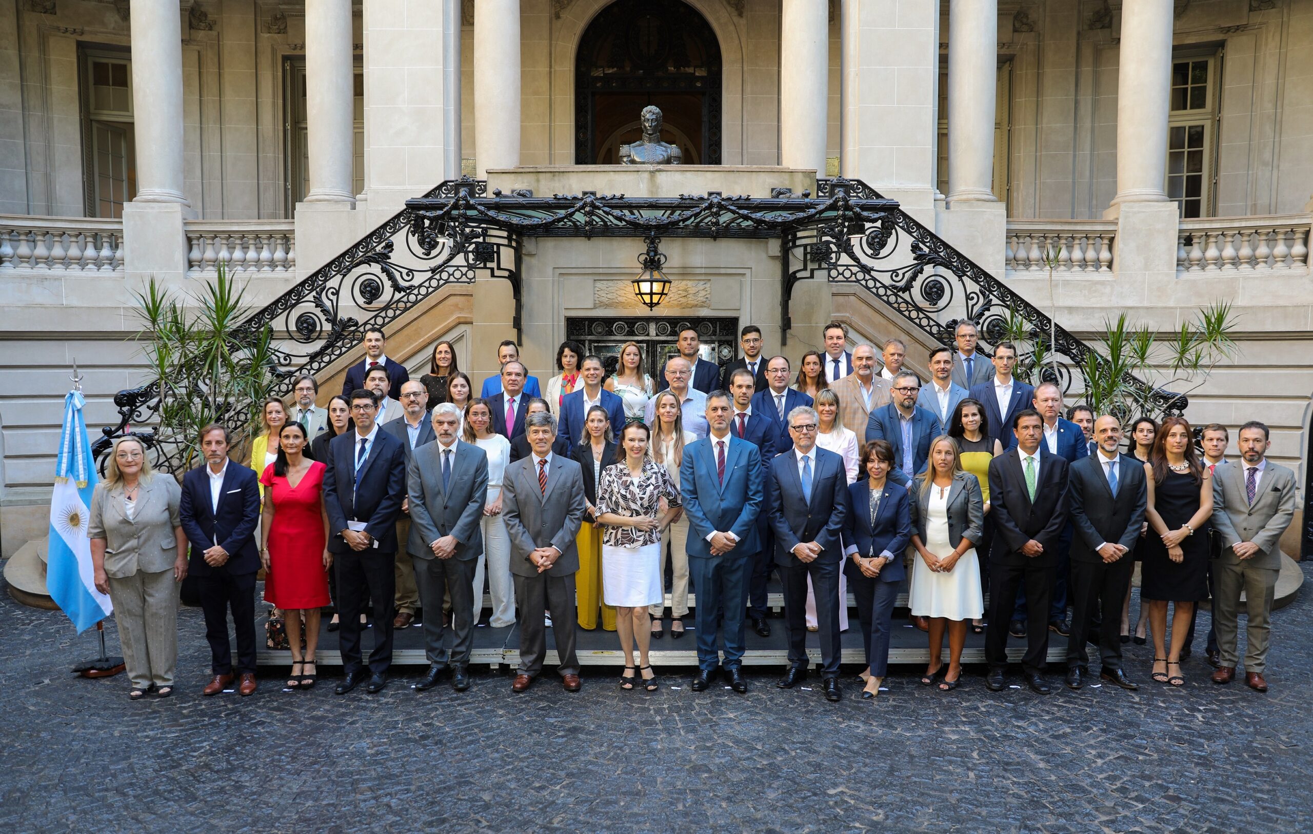 Presentación del Plan Nacional para Impulsar las Exportaciones y las Inversiones en Argentina