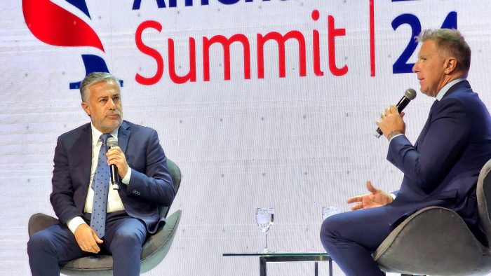 El Gobernador de Mendoza Destaca en AmCham Summit 2024 sobre Perspectivas Económicas y Reformas