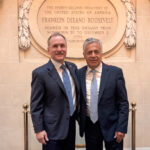 El Gobernador de Mendoza Argentina junto al embajador de los Estados Unidos en Argentina.